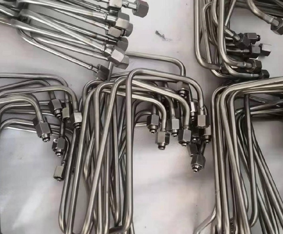 Metal hydraulic lines