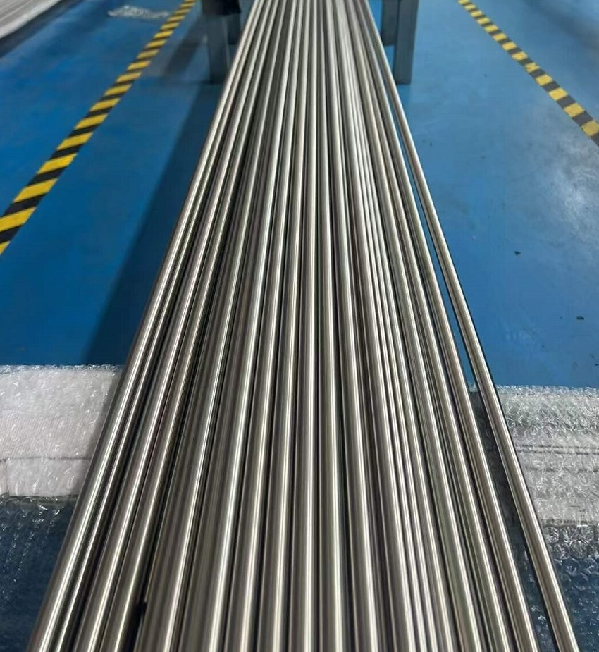 High-strength duplex stainless-steel pipe